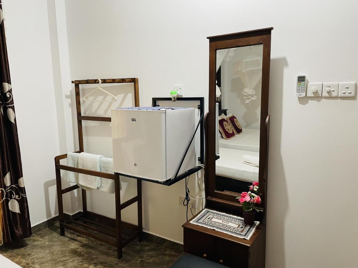 Kanthi Holiday Rest Homestay Mirissa Ngoại thất bức ảnh