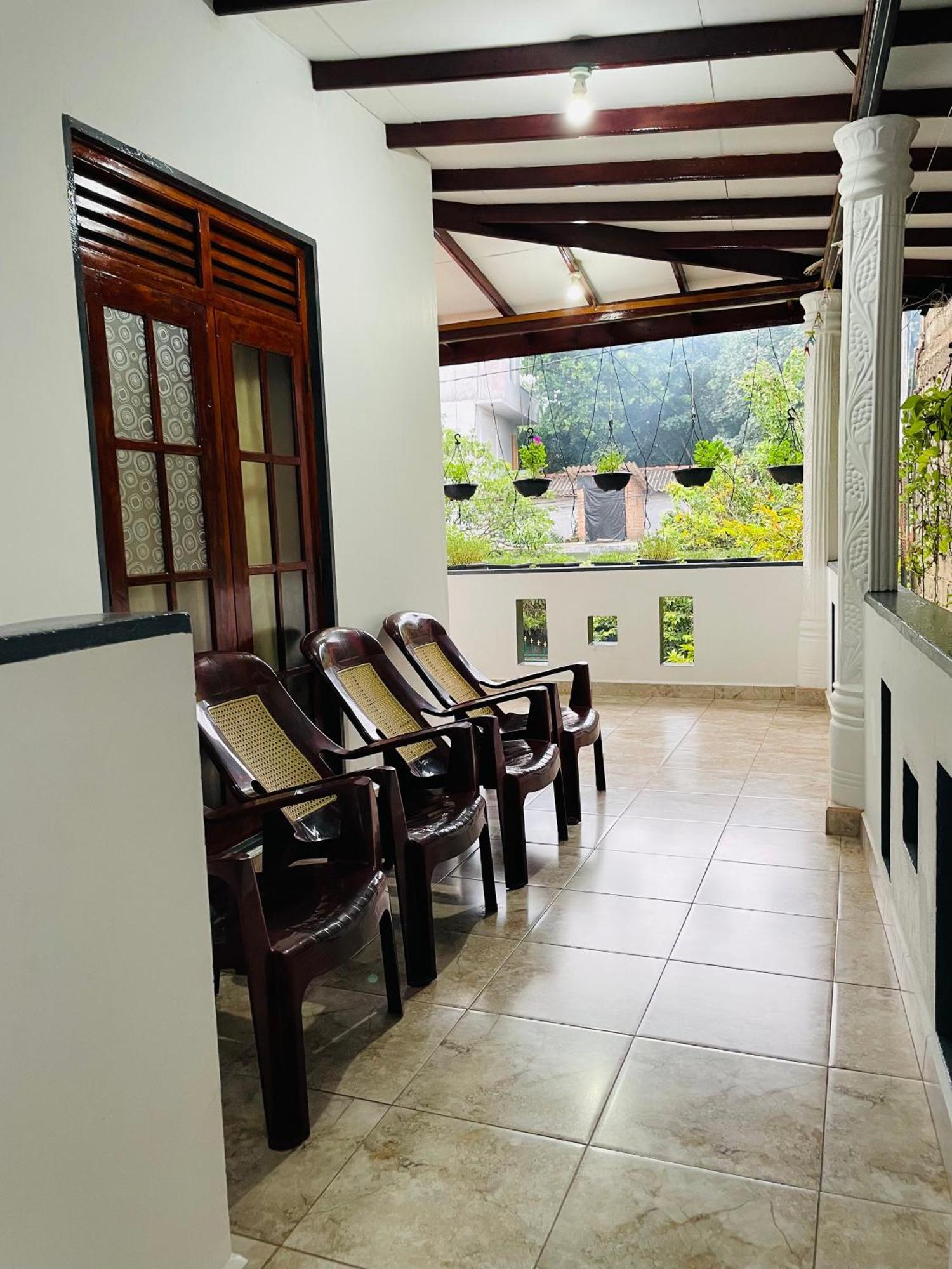 Kanthi Holiday Rest Homestay Mirissa Ngoại thất bức ảnh